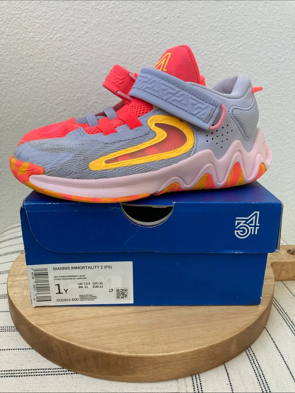SALE! 50% Off Nike Kids Giannis 2 Sneaker in Bright Pink Yellow Accents Size